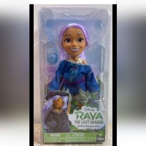 Disney Raya and the last dragon doll petite human sisu